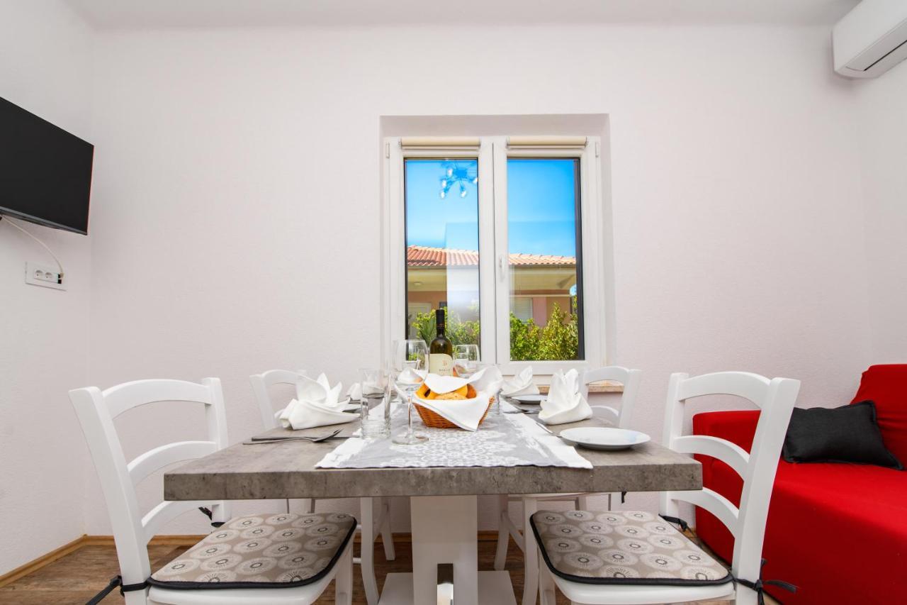 Apartman Paradiso Martinscica  Ngoại thất bức ảnh